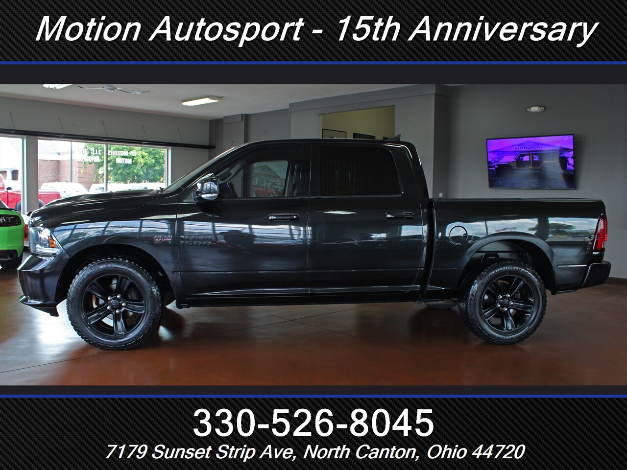 2016 RAM 1500 Sport Black Top Edition 4X4 - Photo 7 - North Canton, OH 44720