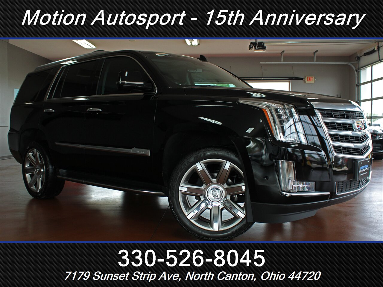 2019 Cadillac Escalade Luxury  Moon Roof Navigation 4X4 - Photo 2 - North Canton, OH 44720