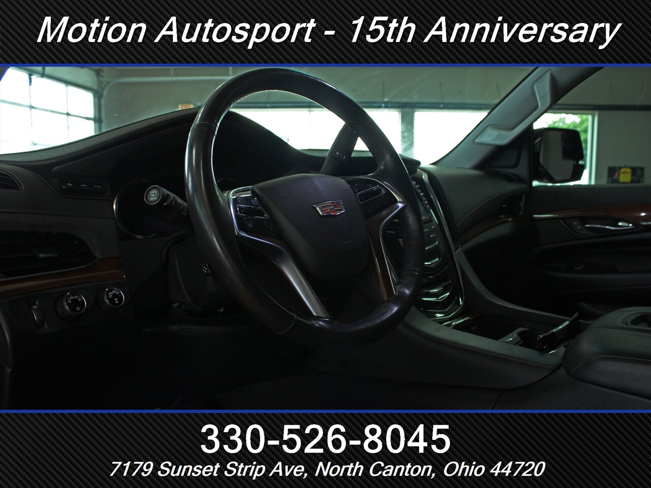 2019 Cadillac Escalade Luxury  Moon Roof Navigation 4X4 - Photo 11 - North Canton, OH 44720