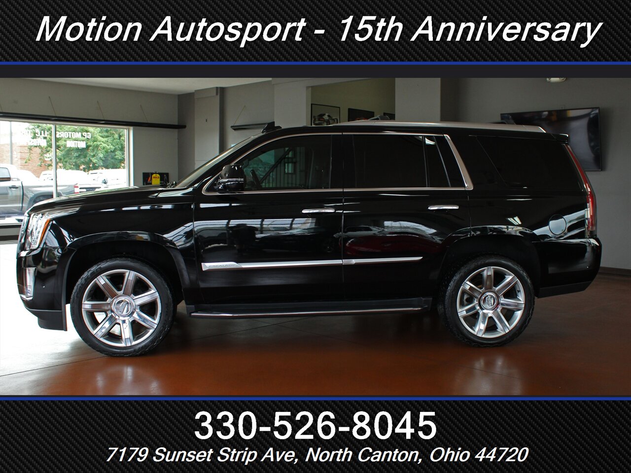 2019 Cadillac Escalade Luxury  Moon Roof Navigation 4X4 - Photo 5 - North Canton, OH 44720