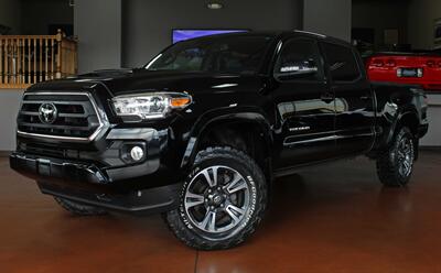 2018 Toyota Tacoma TRD Sport  Moon Roof Navigation 4X4 - Photo 1 - North Canton, OH 44720