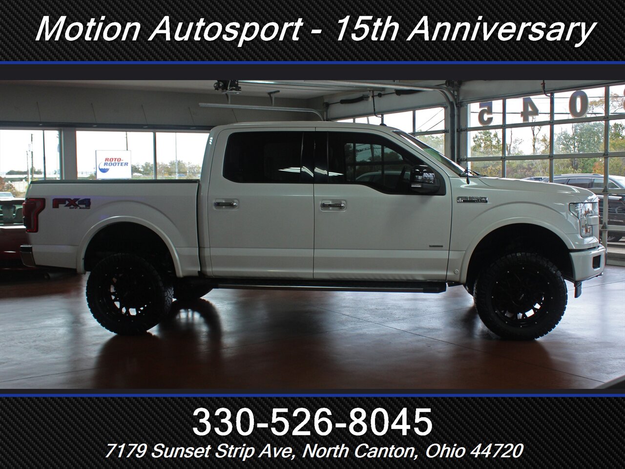 2017 Ford F-150 Lariat Pano Roof Custom Lift 4X4 - Photo 12 - North Canton, OH 44720