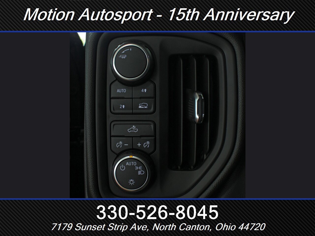 2021 Chevrolet Silverado 1500 Custom 4X4   - Photo 15 - North Canton, OH 44720