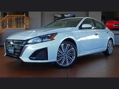 2024 Nissan Altima 2.5 Platinum  AWD Sedan