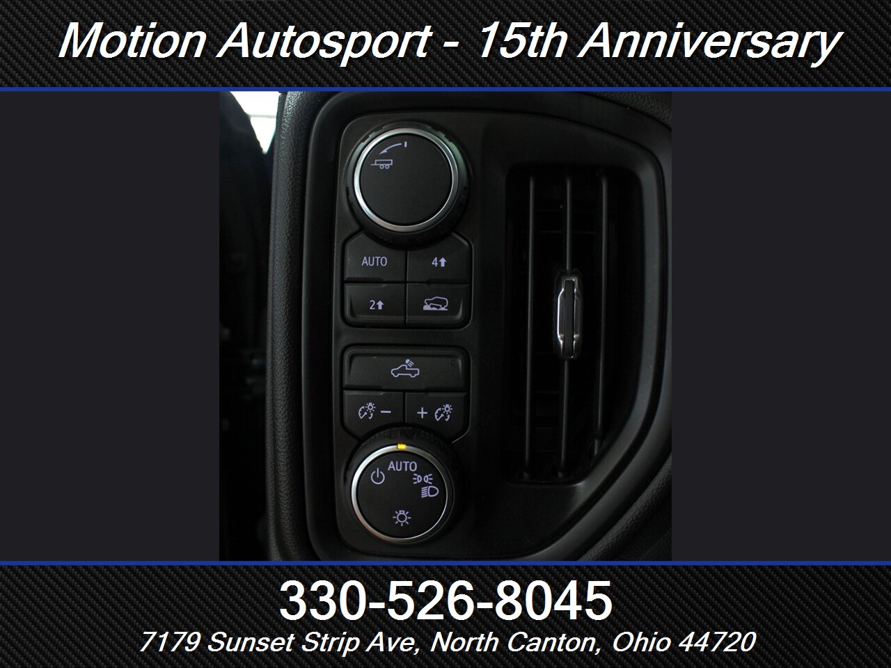 2023 Chevrolet Silverado 1500 Custom 4X4 - Photo 13 - North Canton, OH 44720