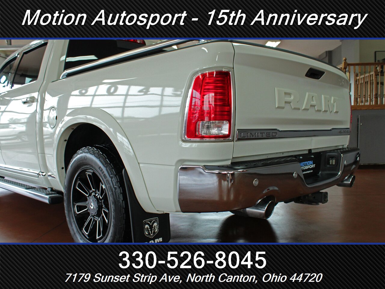 2017 RAM 1500 Laramie Limited Moonroof 4X4 4X4 - Photo 8 - North Canton, OH 44720
