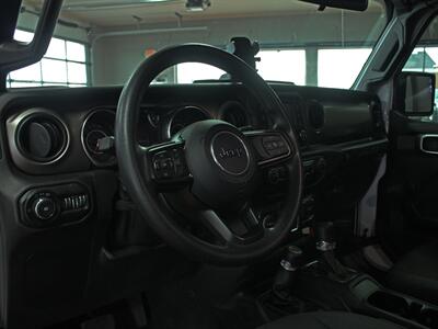 2020 Jeep Wrangler Sport S  4X4 - Photo 15 - North Canton, OH 44720