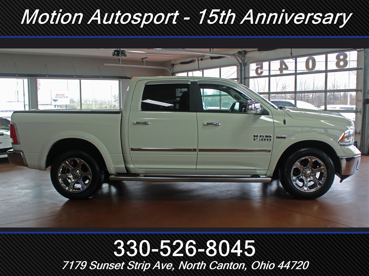 2017 RAM 1500 Laramie  Moon Roof Navigation 4X4 - Photo 12 - North Canton, OH 44720