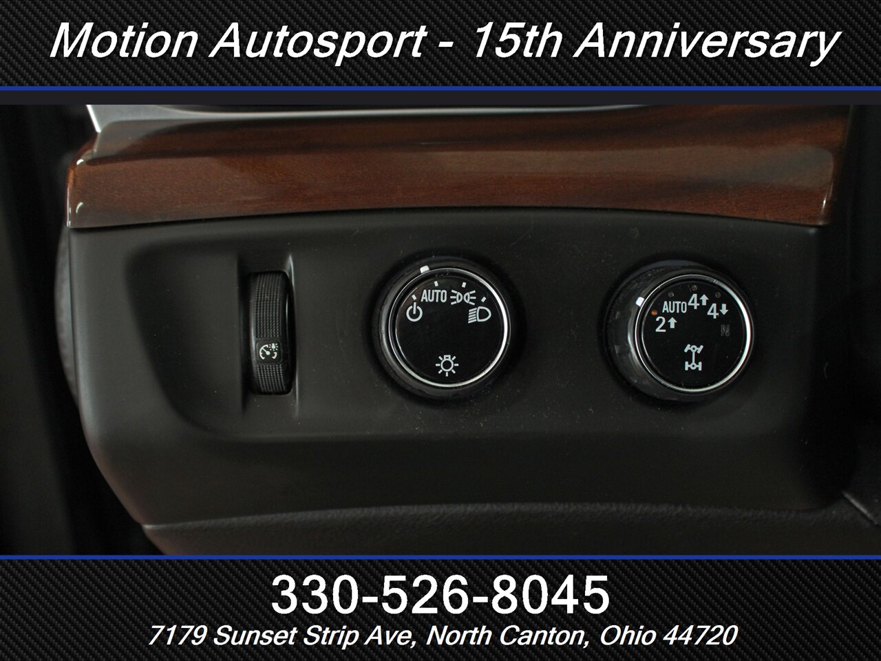 2020 Cadillac Escalade Luxury  Moon Roof Navigation 4X4 - Photo 12 - North Canton, OH 44720