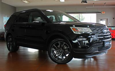 2018 Ford Explorer XLT  Sport Panoramic Roof Navigation 4X4 - Photo 2 - North Canton, OH 44720