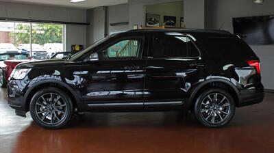 2018 Ford Explorer XLT  Sport Panoramic Roof Navigation 4X4 - Photo 5 - North Canton, OH 44720