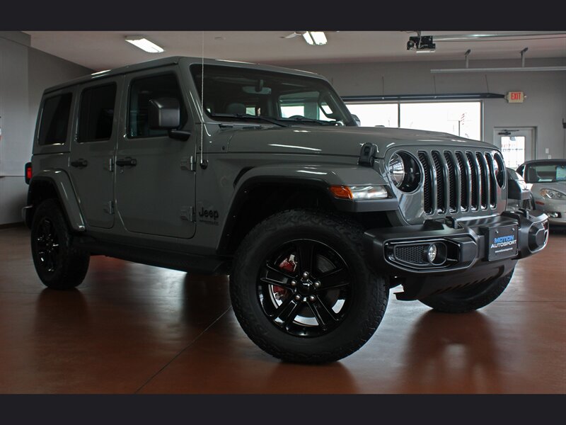 2022 Jeep Wrangler Unlimited Sahara Altitude  4X4