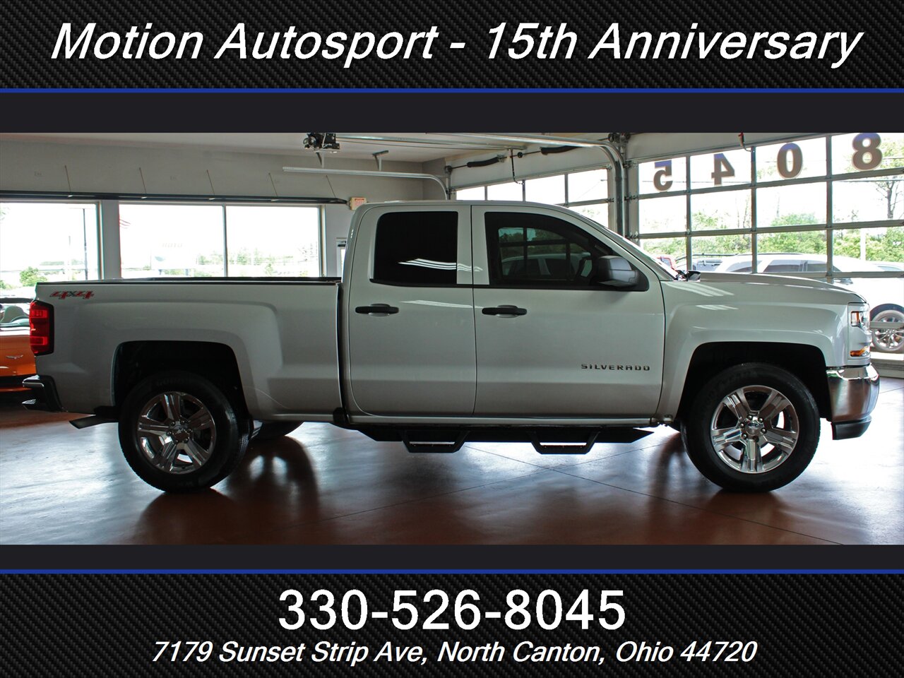 2017 Chevrolet Silverado 1500 Custom  4X4 - Photo 11 - North Canton, OH 44720