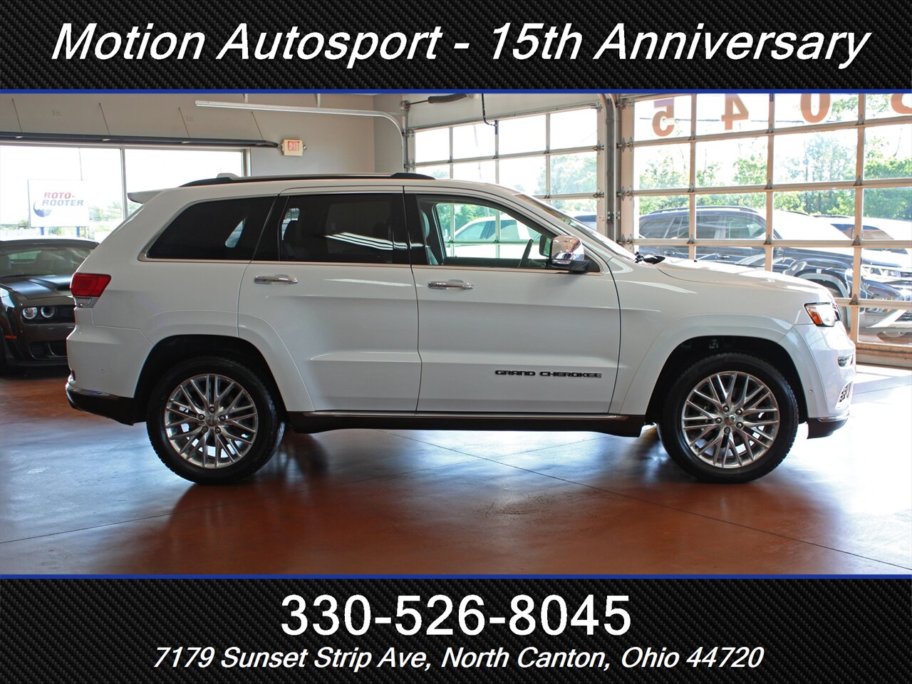 2017 Jeep Grand Cherokee Summit  4X4 - Photo 11 - North Canton, OH 44720