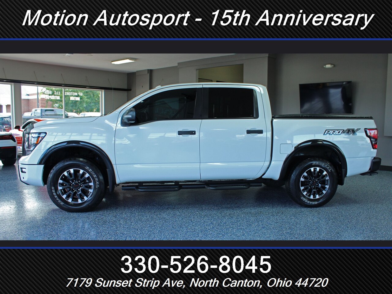 2020 Nissan Titan PRO-4X  Panoramic Roof 4X4 - Photo 5 - North Canton, OH 44720