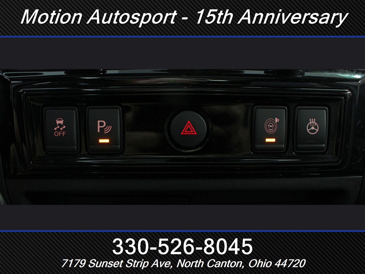 2020 Nissan Titan PRO-4X  Panoramic Roof 4X4 - Photo 19 - North Canton, OH 44720