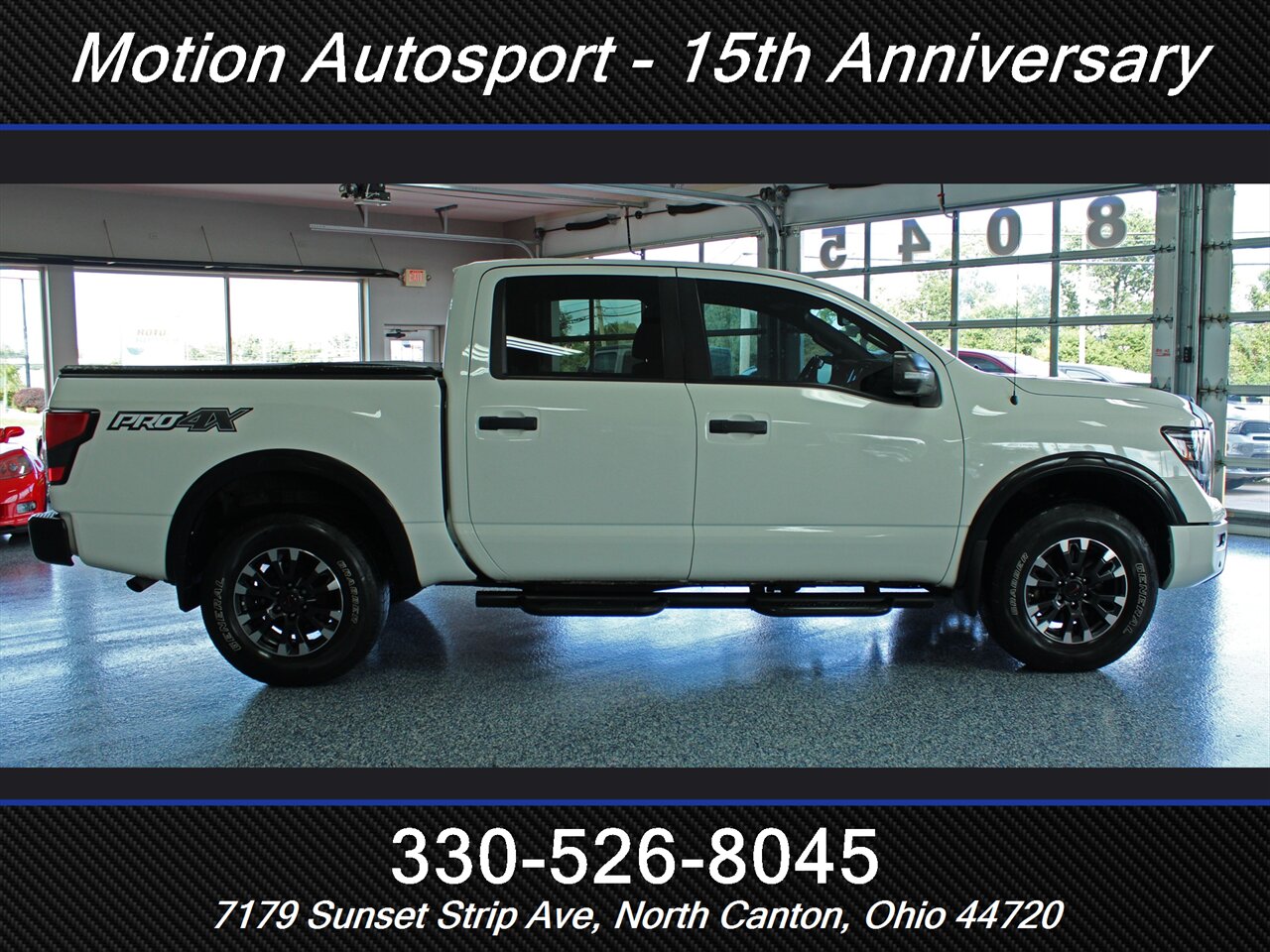 2020 Nissan Titan PRO-4X  Panoramic Roof 4X4 - Photo 9 - North Canton, OH 44720