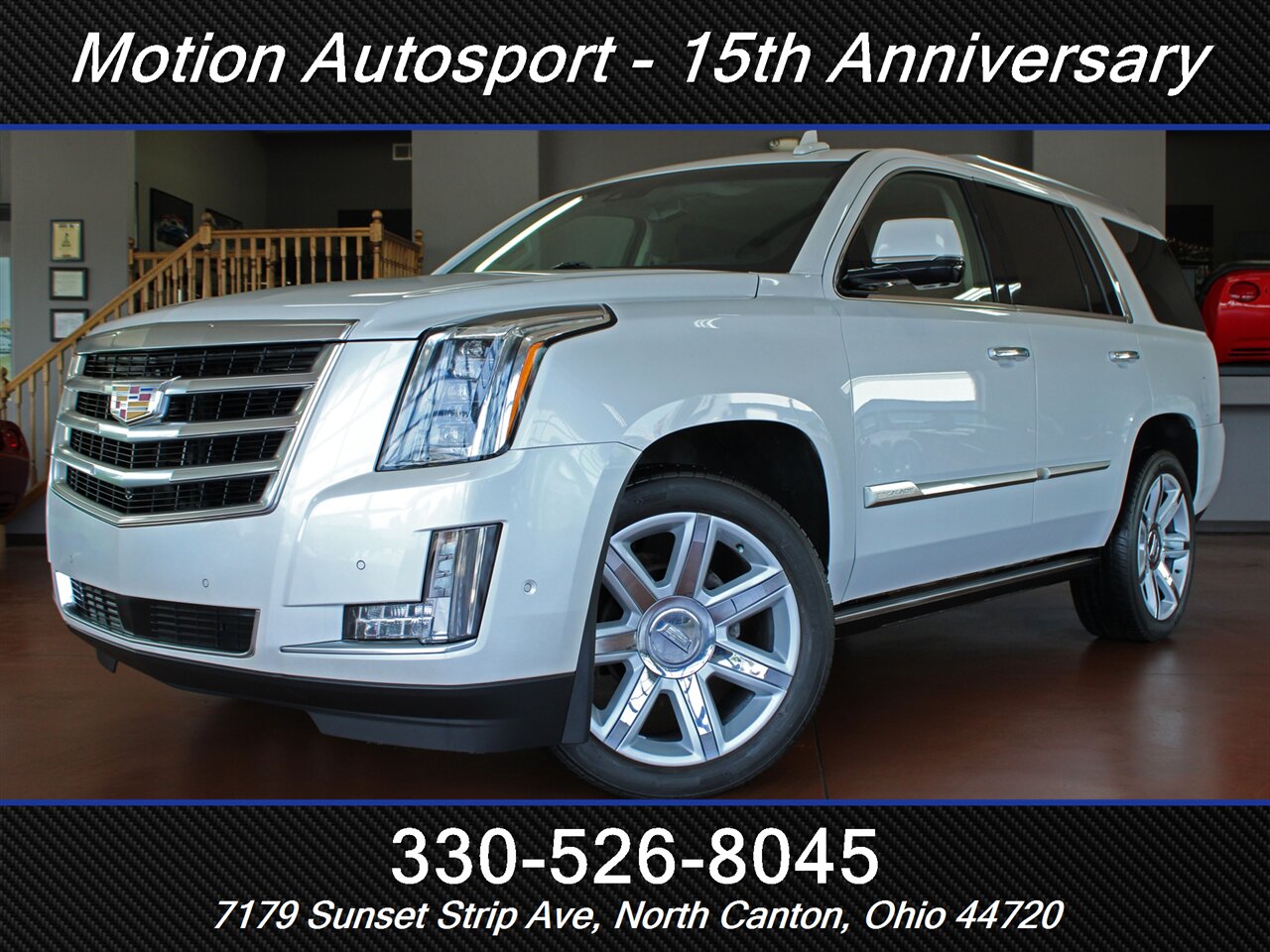2017 Cadillac Escalade Premium Luxury  Moon Roof Navigation 4X4 - Photo 1 - North Canton, OH 44720