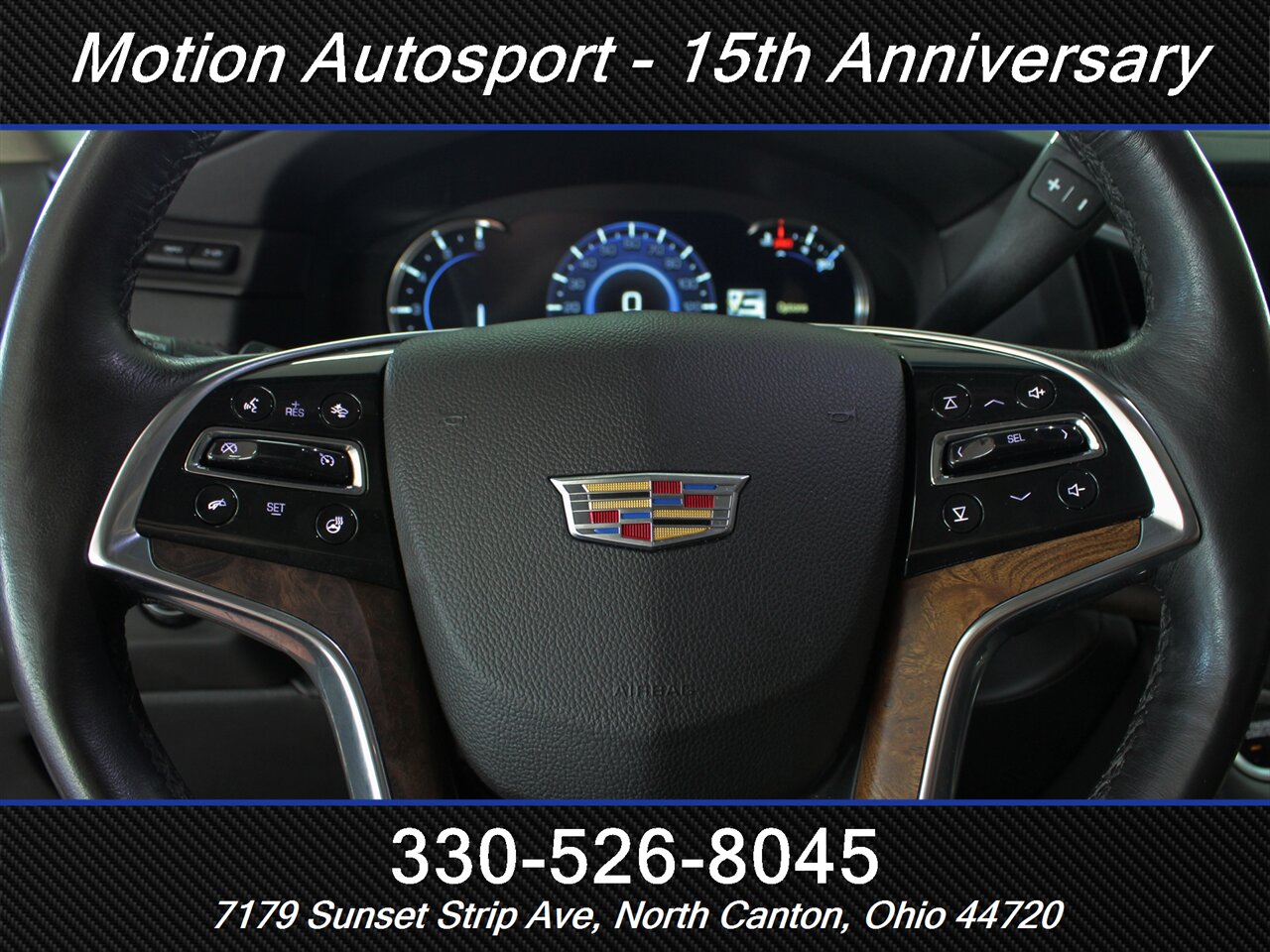 2017 Cadillac Escalade Premium Luxury  Moon Roof Navigation 4X4 - Photo 17 - North Canton, OH 44720