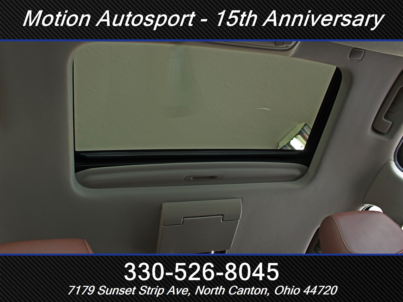 2017 Cadillac Escalade Premium Luxury  Moon Roof Navigation 4X4 - Photo 35 - North Canton, OH 44720
