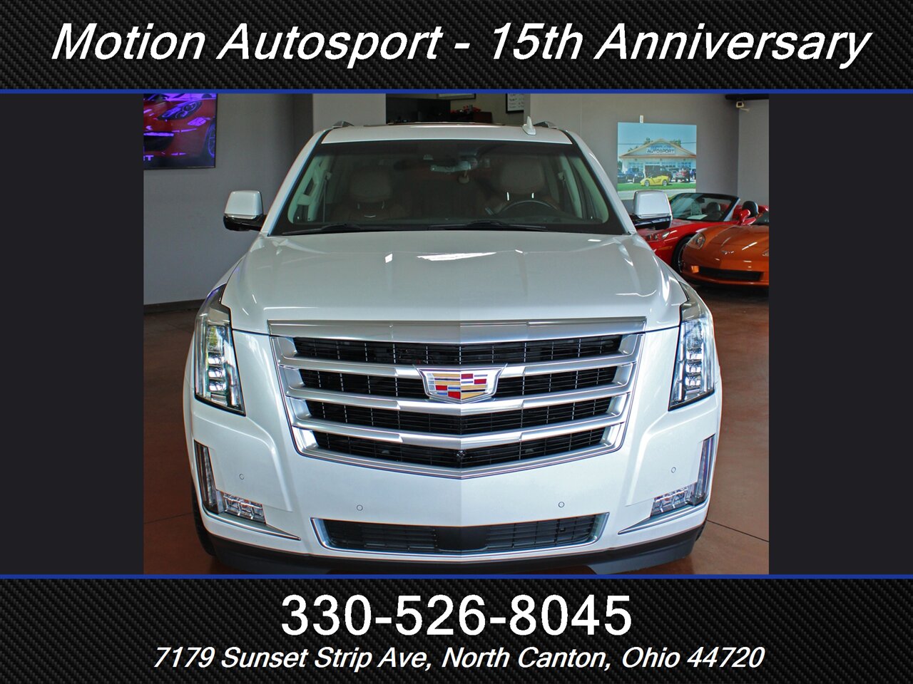 2017 Cadillac Escalade Premium Luxury  Moon Roof Navigation 4X4 - Photo 4 - North Canton, OH 44720