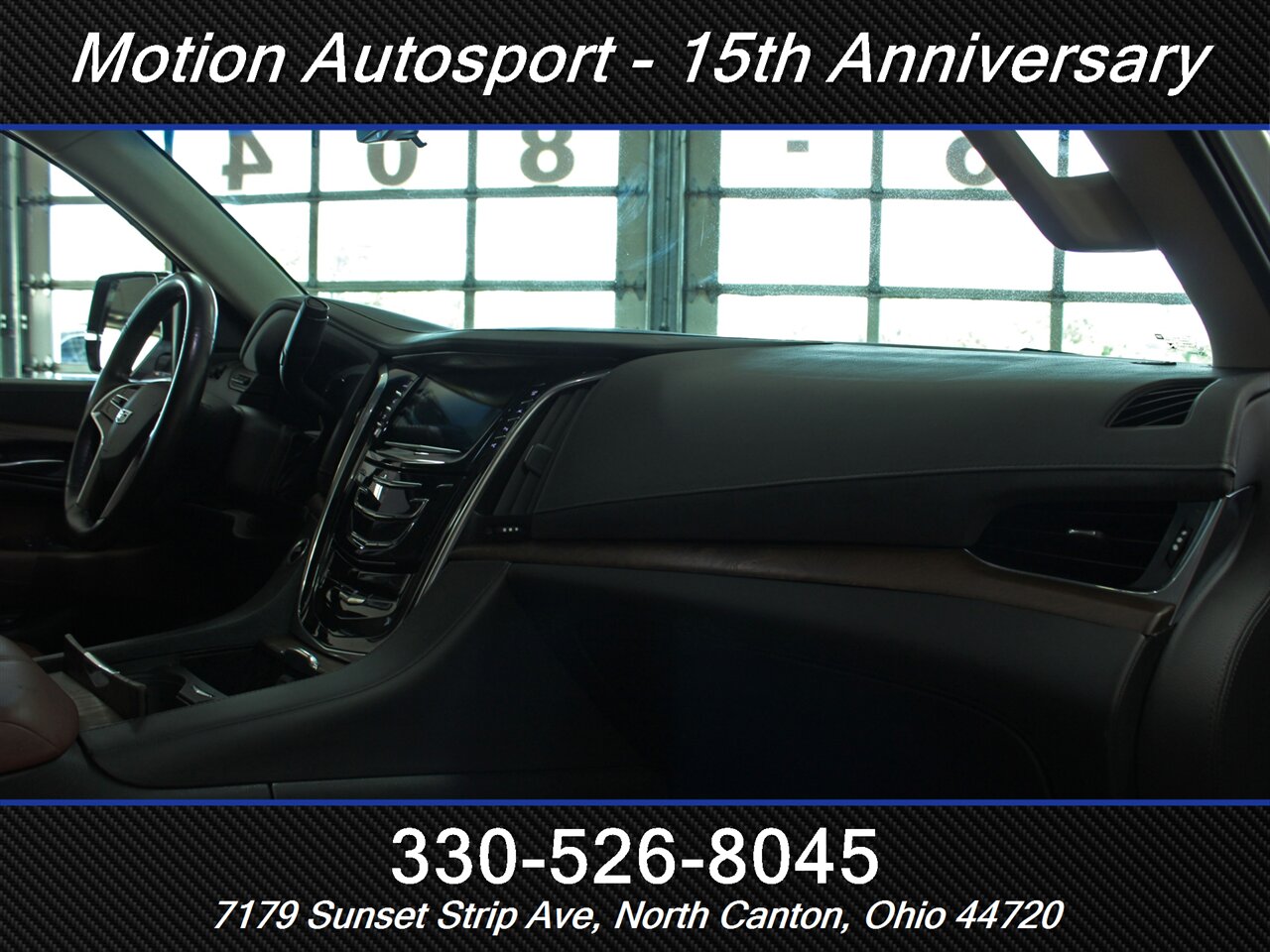 2017 Cadillac Escalade Premium Luxury  Moon Roof Navigation 4X4 - Photo 31 - North Canton, OH 44720