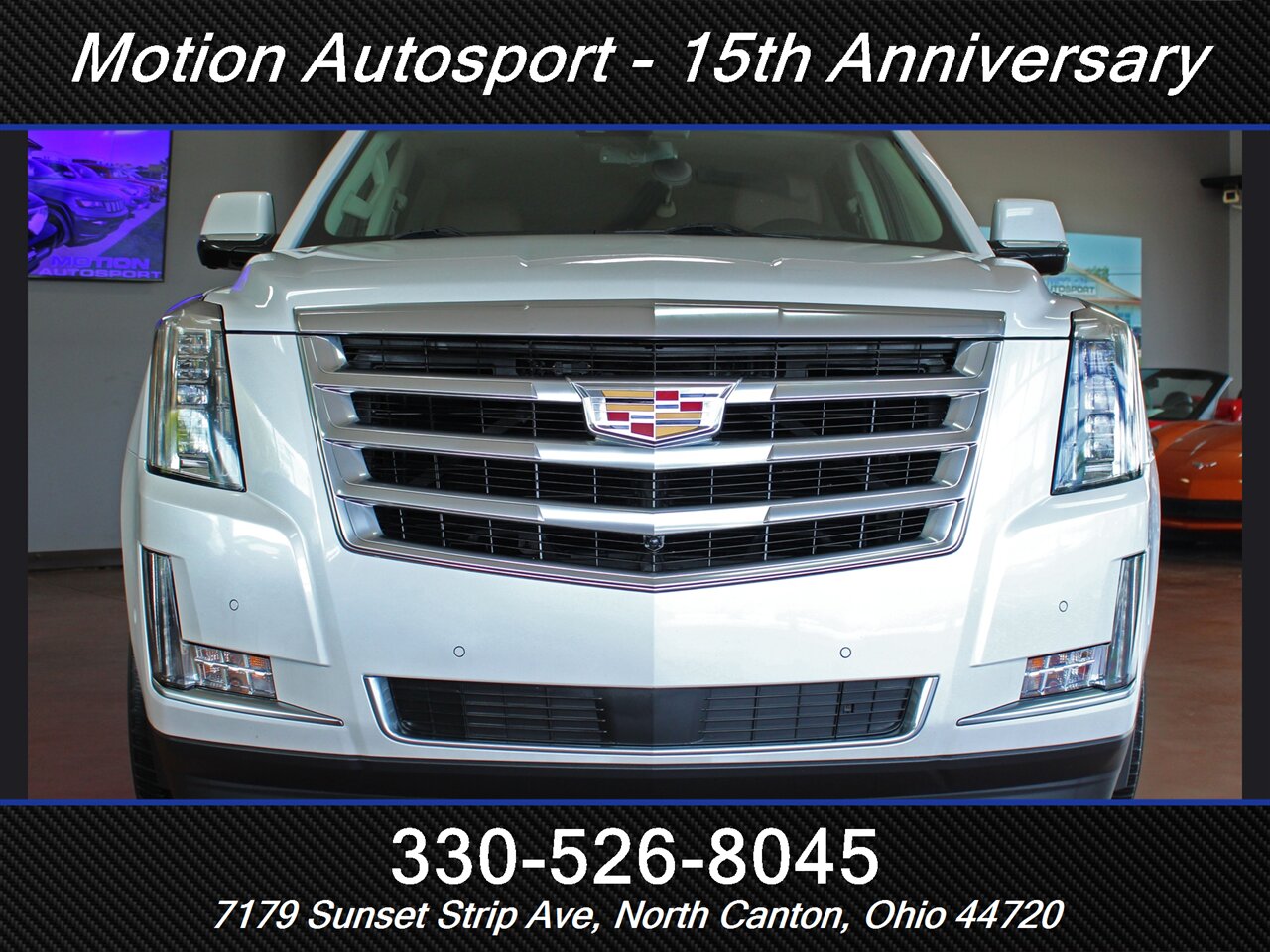2017 Cadillac Escalade Premium Luxury  Moon Roof Navigation 4X4 - Photo 3 - North Canton, OH 44720