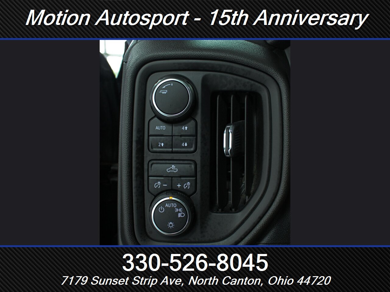 2020 Chevrolet Silverado 1500 Custom Trail Boss 4X4 - Photo 12 - North Canton, OH 44720