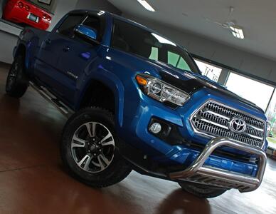 2017 Toyota Tacoma TRD Sport  4X4 - Photo 49 - North Canton, OH 44720