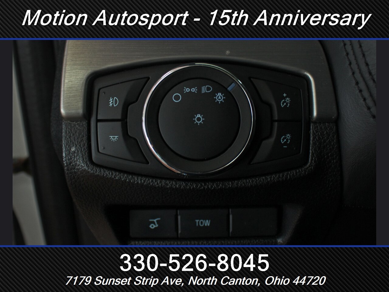 2018 Ford Explorer Platinum Panoramic Moon Roof AWD - Photo 15 - North Canton, OH 44720