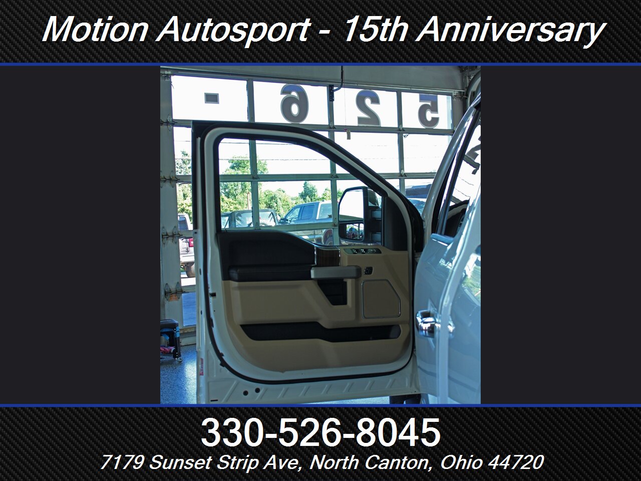 2016 Ford F-150 Lariat Moon Roof Navigation 4X4 - Photo 9 - North Canton, OH 44720