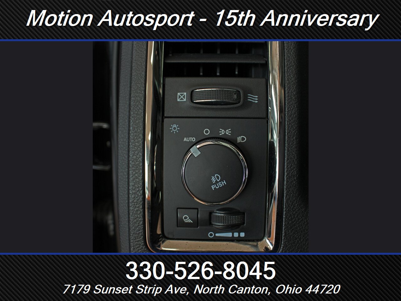 2015 RAM 1500 Sport Black Top Edition 4X4 - Photo 17 - North Canton, OH 44720