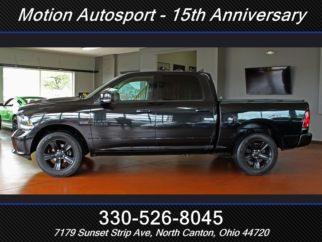 2015 RAM 1500 Sport Black Top Edition 4X4 - Photo 7 - North Canton, OH 44720