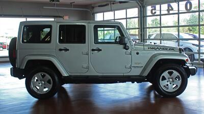 2012 Jeep Wrangler Unlimited Sahara  Hard Top 4X4 - Photo 12 - North Canton, OH 44720