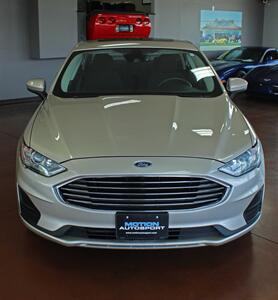 2019 Ford Fusion SE  AWD - Photo 4 - North Canton, OH 44720