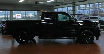 2017 GMC Sierra 1500 SLE Z71 Elevation  4X4 - Photo 11 - North Canton, OH 44720