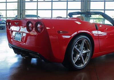 2011 Chevrolet Corvette 2LT   - Photo 12 - North Canton, OH 44720