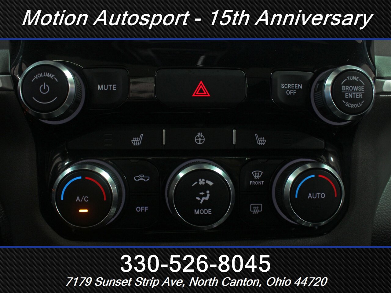 2021 RAM 1500 Big Horn Black Top Edition  Panoramic Roof Ram Box 4X4 - Photo 27 - North Canton, OH 44720