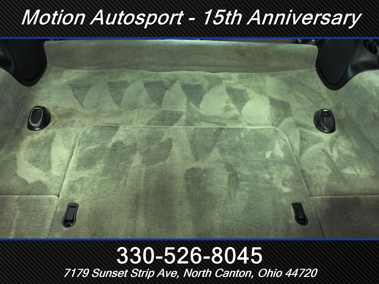 2004 Chevrolet Corvette   - Photo 11 - North Canton, OH 44720