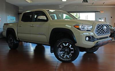 2020 Toyota Tacoma TRD Off-Road  4X4 - Photo 2 - North Canton, OH 44720