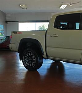 2020 Toyota Tacoma TRD Off-Road  4X4 - Photo 46 - North Canton, OH 44720