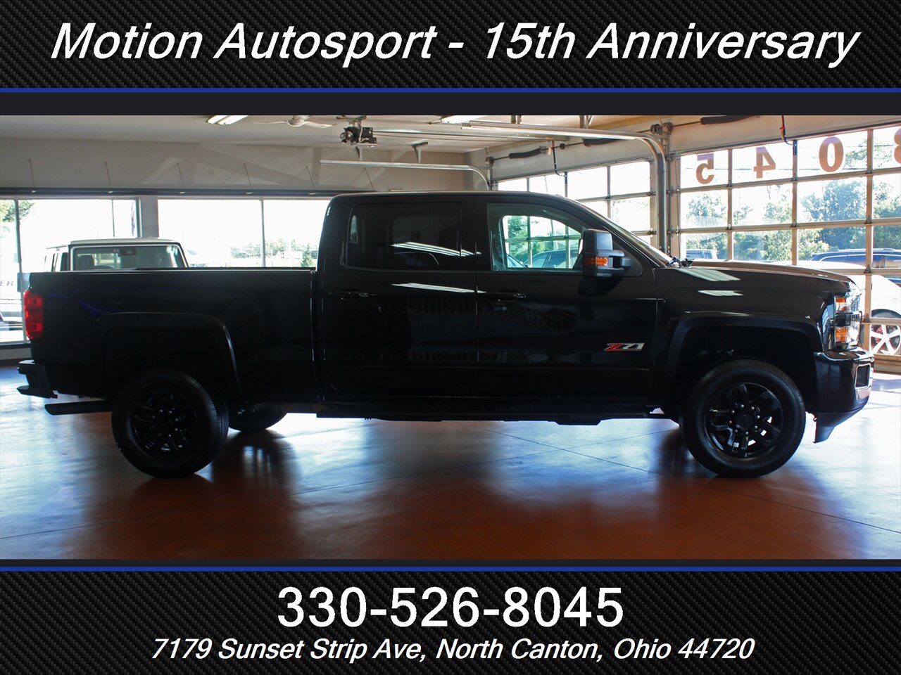 2017 Chevrolet Silverado 2500 LT Z71 Midnight Edition  4X4 - Photo 12 - North Canton, OH 44720