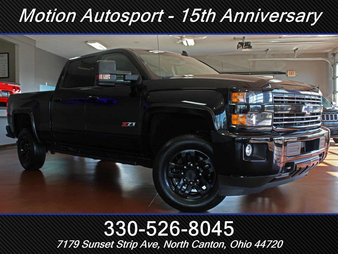 2017 Chevrolet Silverado 2500 LT Z71 Midnight Edition  4X4 - Photo 2 - North Canton, OH 44720