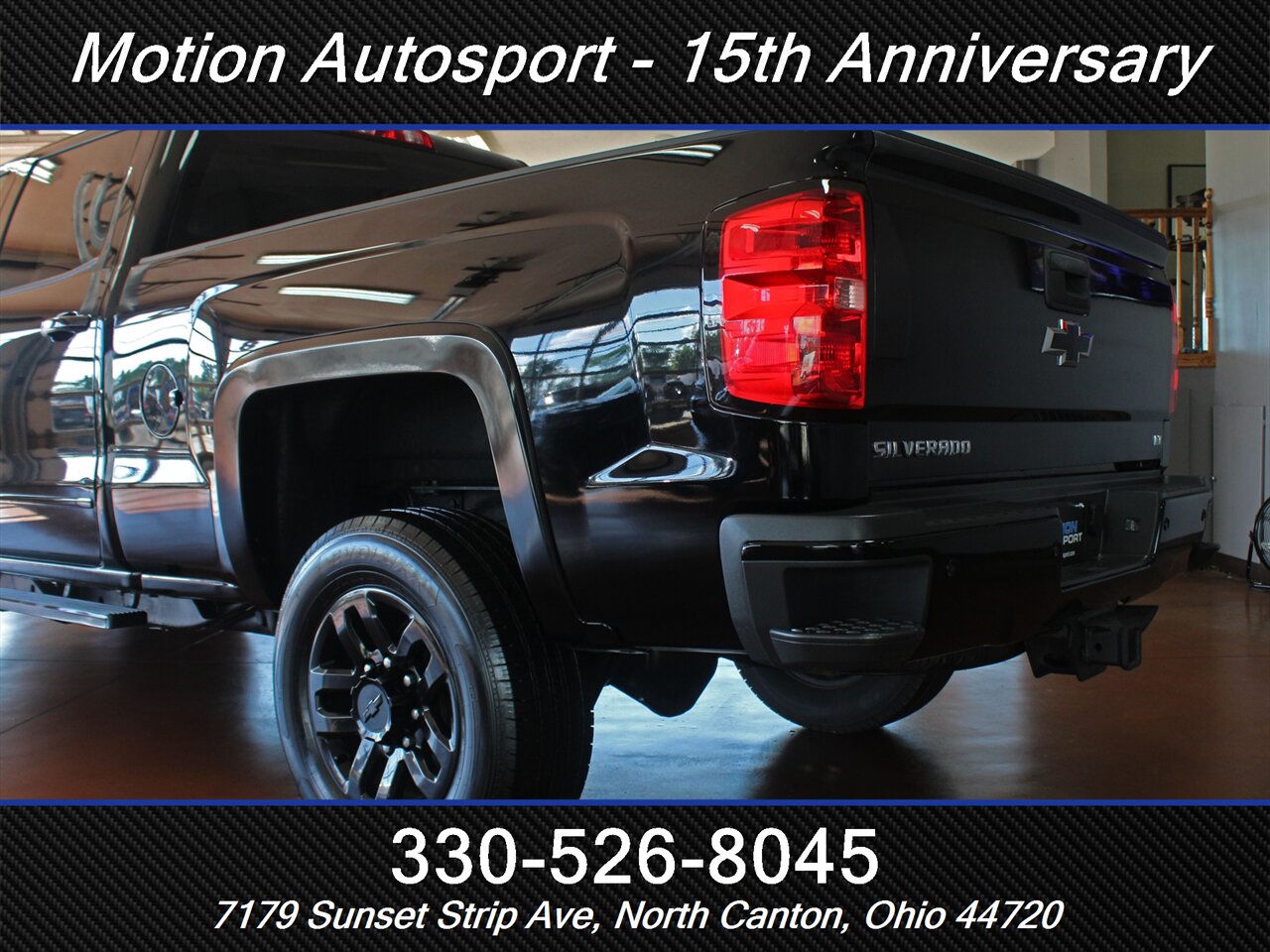 2017 Chevrolet Silverado 2500 LT Z71 Midnight Edition  4X4 - Photo 8 - North Canton, OH 44720