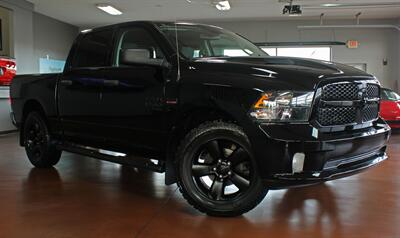 2019 RAM 1500 Classic Express  Black Top Package 4X4 - Photo 2 - North Canton, OH 44720