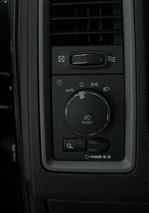 2019 RAM 1500 Classic Express  Black Top Package 4X4 - Photo 14 - North Canton, OH 44720