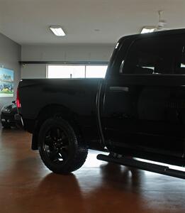 2019 RAM 1500 Classic Express  Black Top Package 4X4 - Photo 47 - North Canton, OH 44720