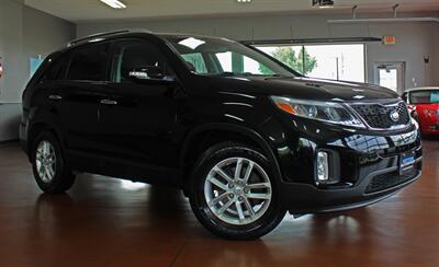 2014 Kia Sorento LX   - Photo 2 - North Canton, OH 44720