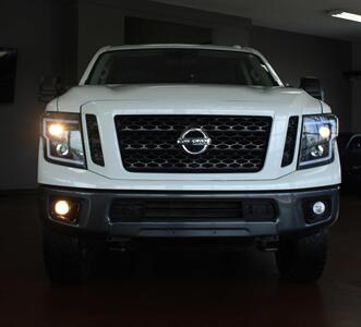 2016 Nissan Titan XD PRO-4X  4X4 - Photo 37 - North Canton, OH 44720