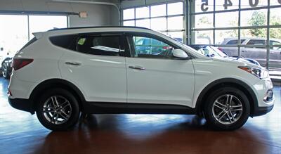 2017 Hyundai Santa Fe 2.4L  Sport AWD - Photo 10 - North Canton, OH 44720